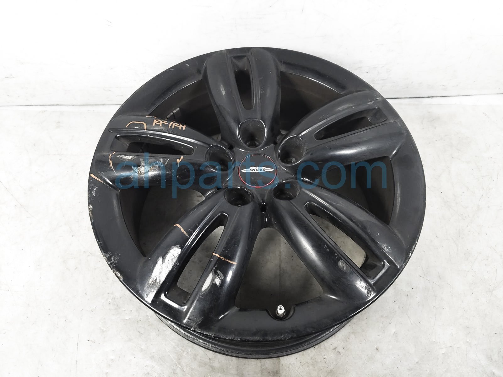 $225 BMW RR/RH WHEEL / RIM $225 BMW RR/RH WHEEL / RIM