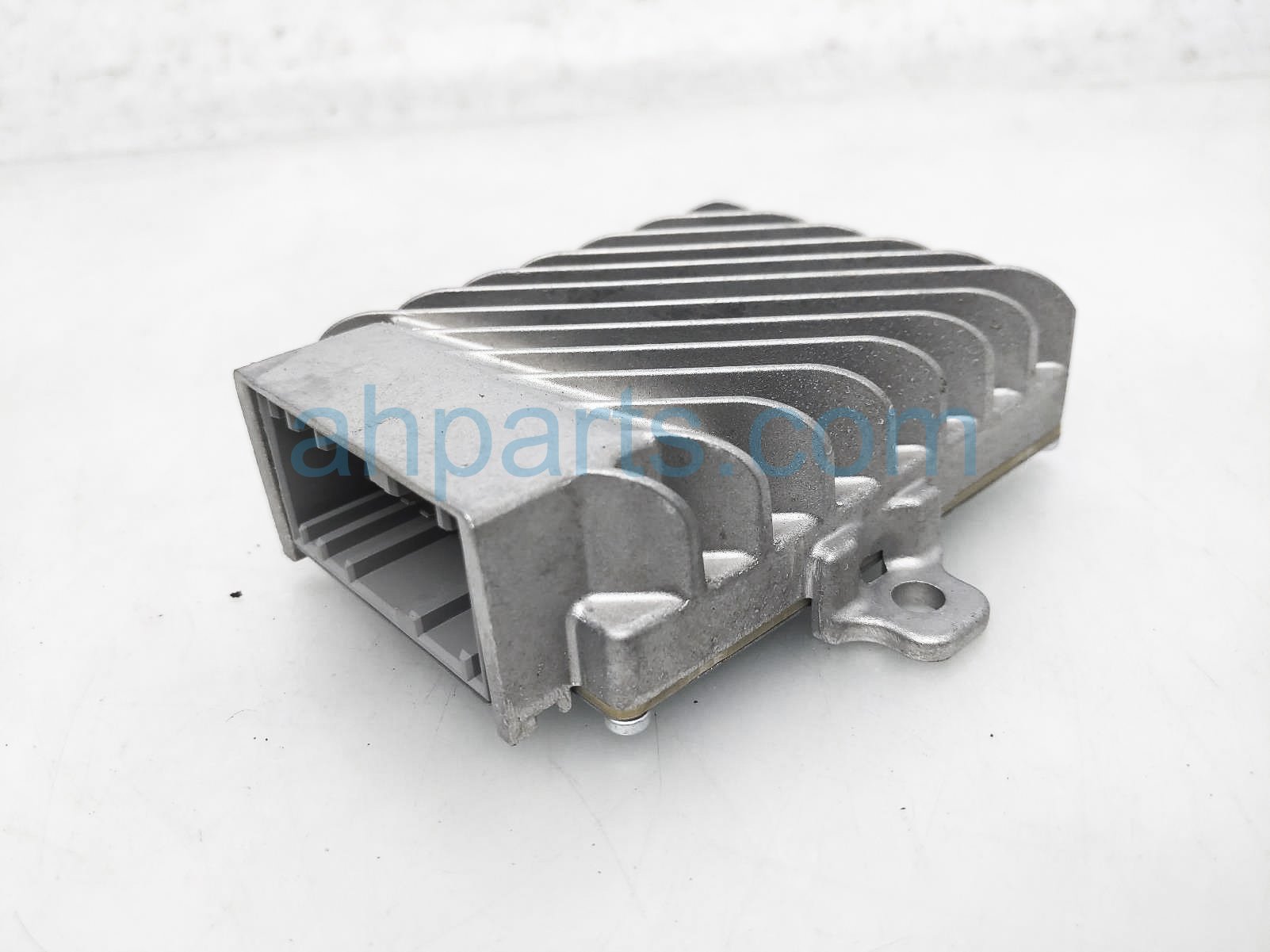 $120 BMW ACTIVE NOISE SIMULATION CONTROL UNIT $120 BMW ACTIVE NOISE SIMULATION CONTROL UNIT