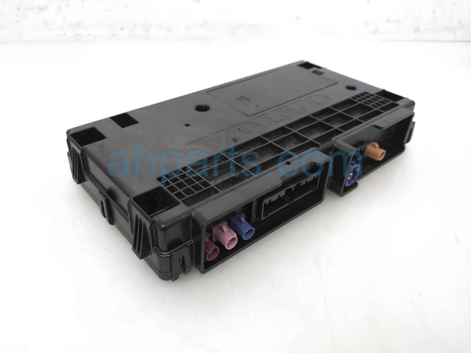 $200 Volvo COMMUNICATION CONTROL UNIT MODULE $200 Volvo COMMUNICATION CONTROL UNIT MODULE