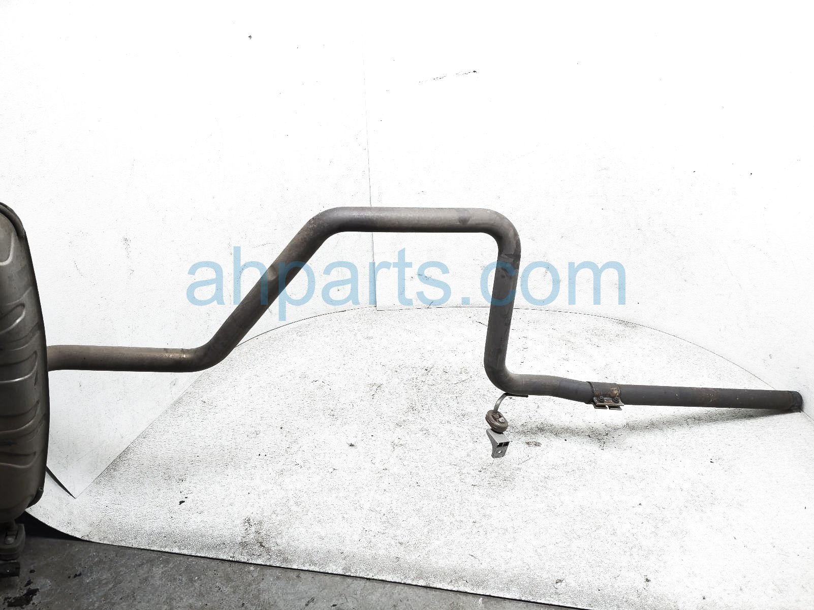 $300 Volkswagen EXHAUST MUFFLER W/PIPE ASSY- 2.0L SE $300 Volkswagen EXHAUST MUFFLER W/PIPE ASSY- 2.0L SE