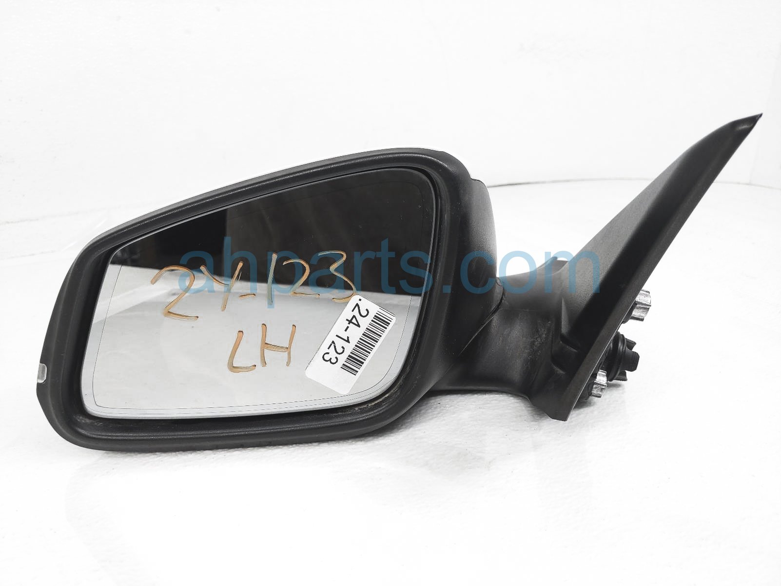 $300  LH SIDE VIEW MIRROR - WHITE