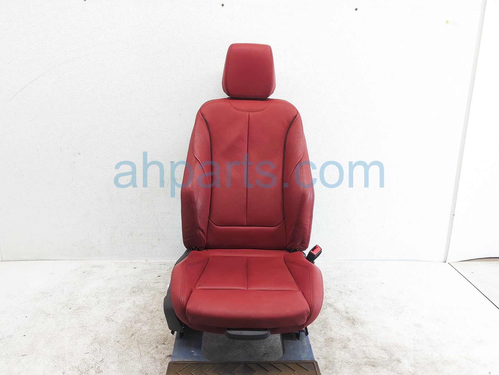 $200  FR/RH SEAT - RED - W/ AIRBAG