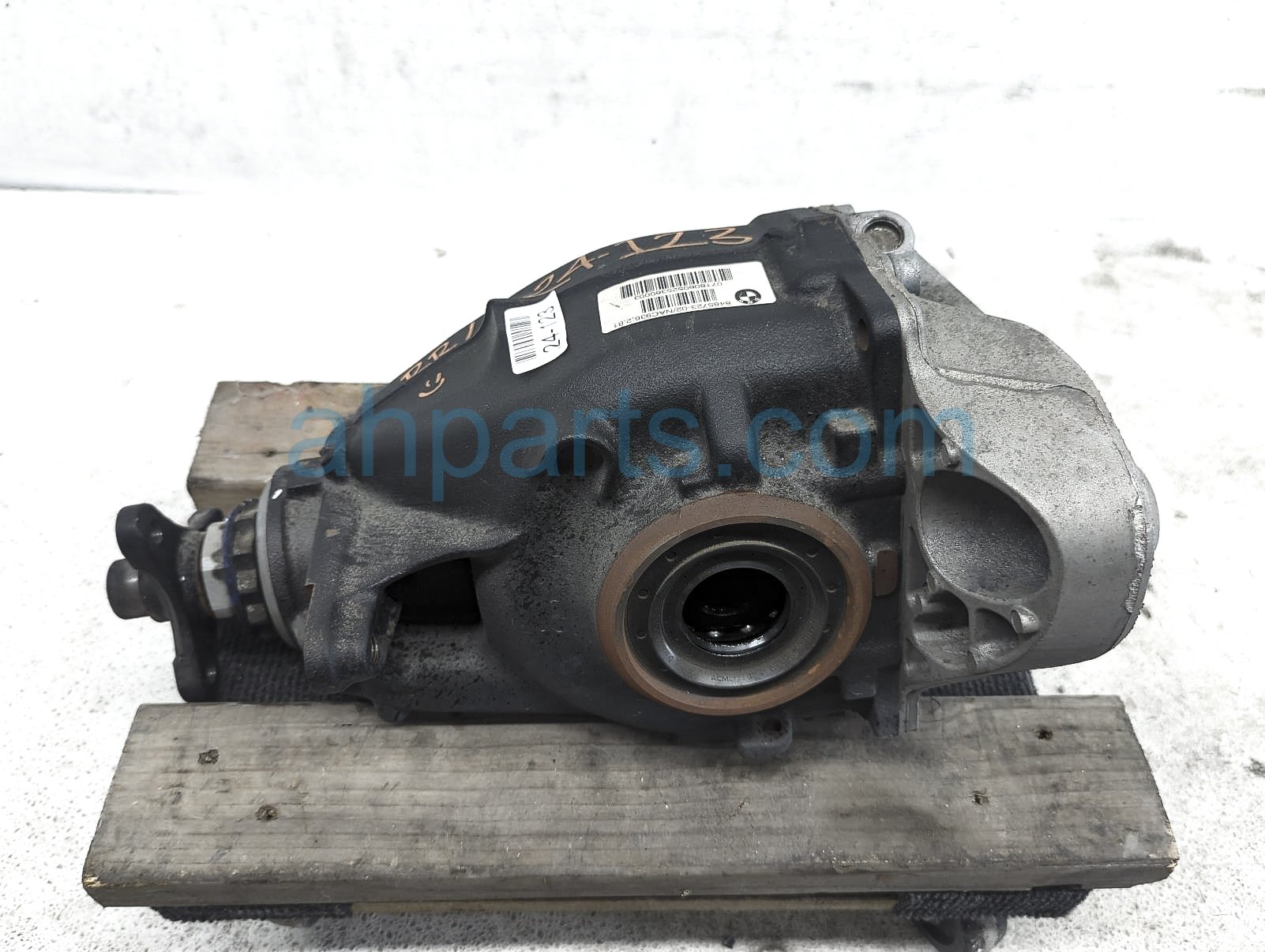 $150  REAR DIFFERENTIAL - RWD - 30K MILES