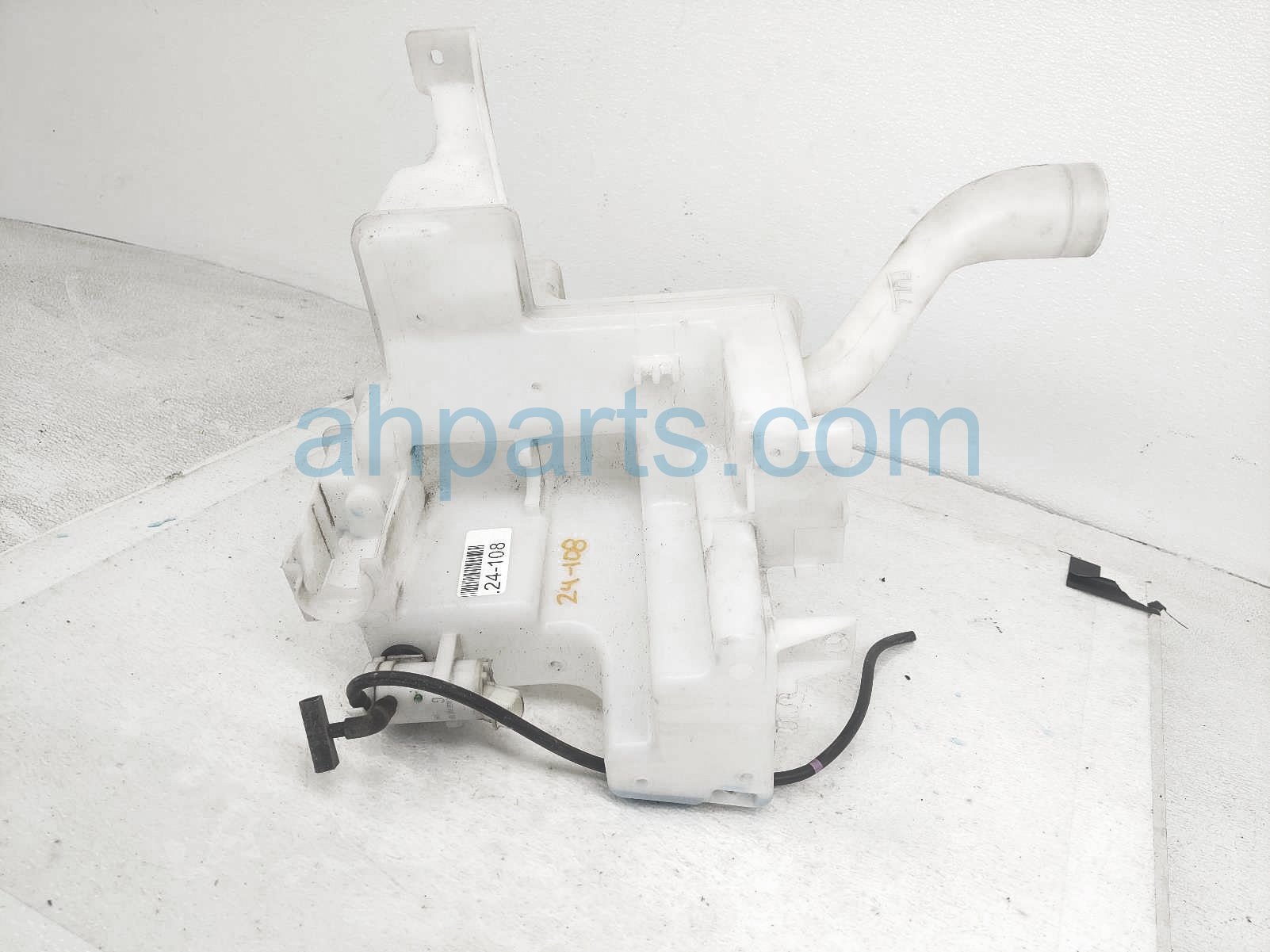 Sold 2018 Subaru WRX Windshield Washer Reservoir Tank 86631VA000