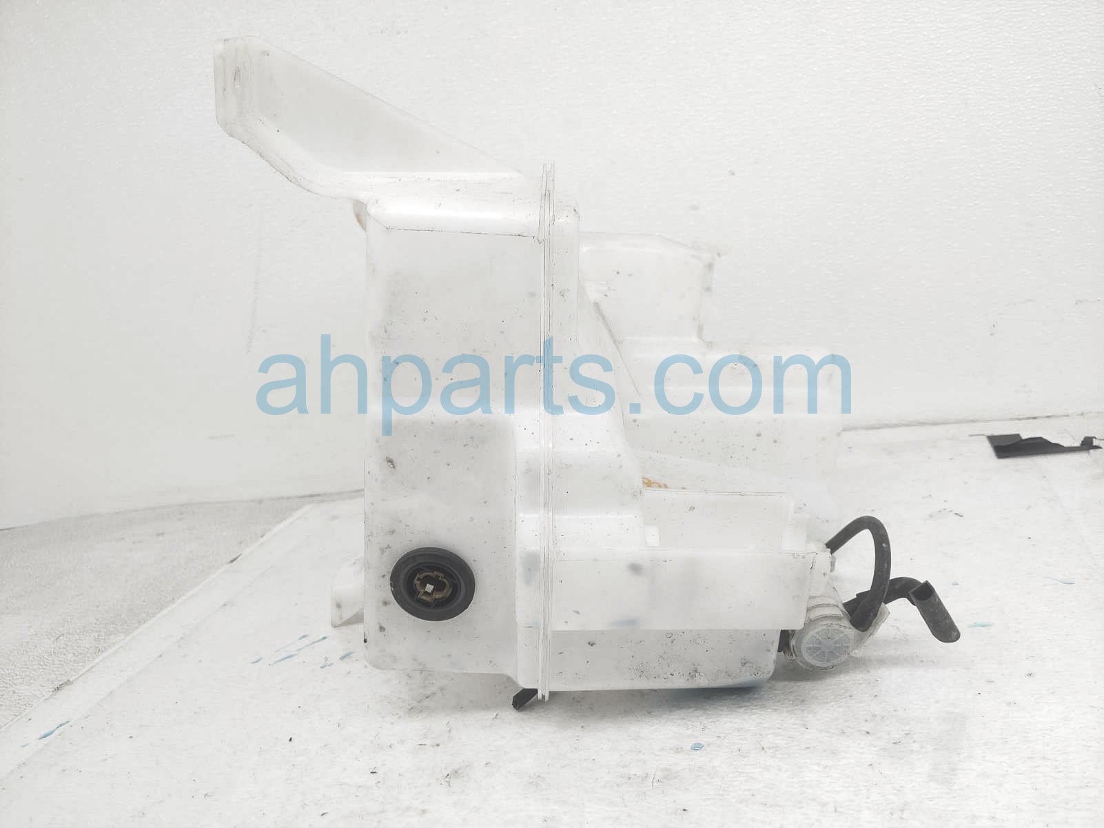Sold 2018 Subaru WRX Windshield Washer Reservoir Tank 86631VA000
