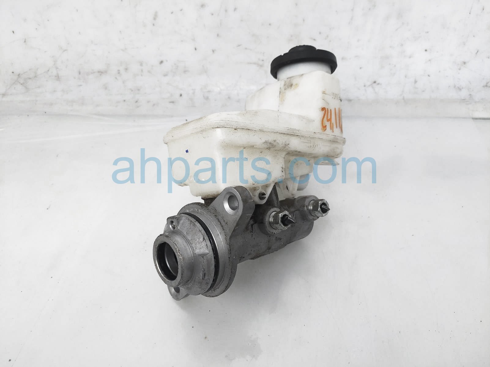 $45 Toyota BRAKE MASTER CYLINDER $45 Toyota BRAKE MASTER CYLINDER