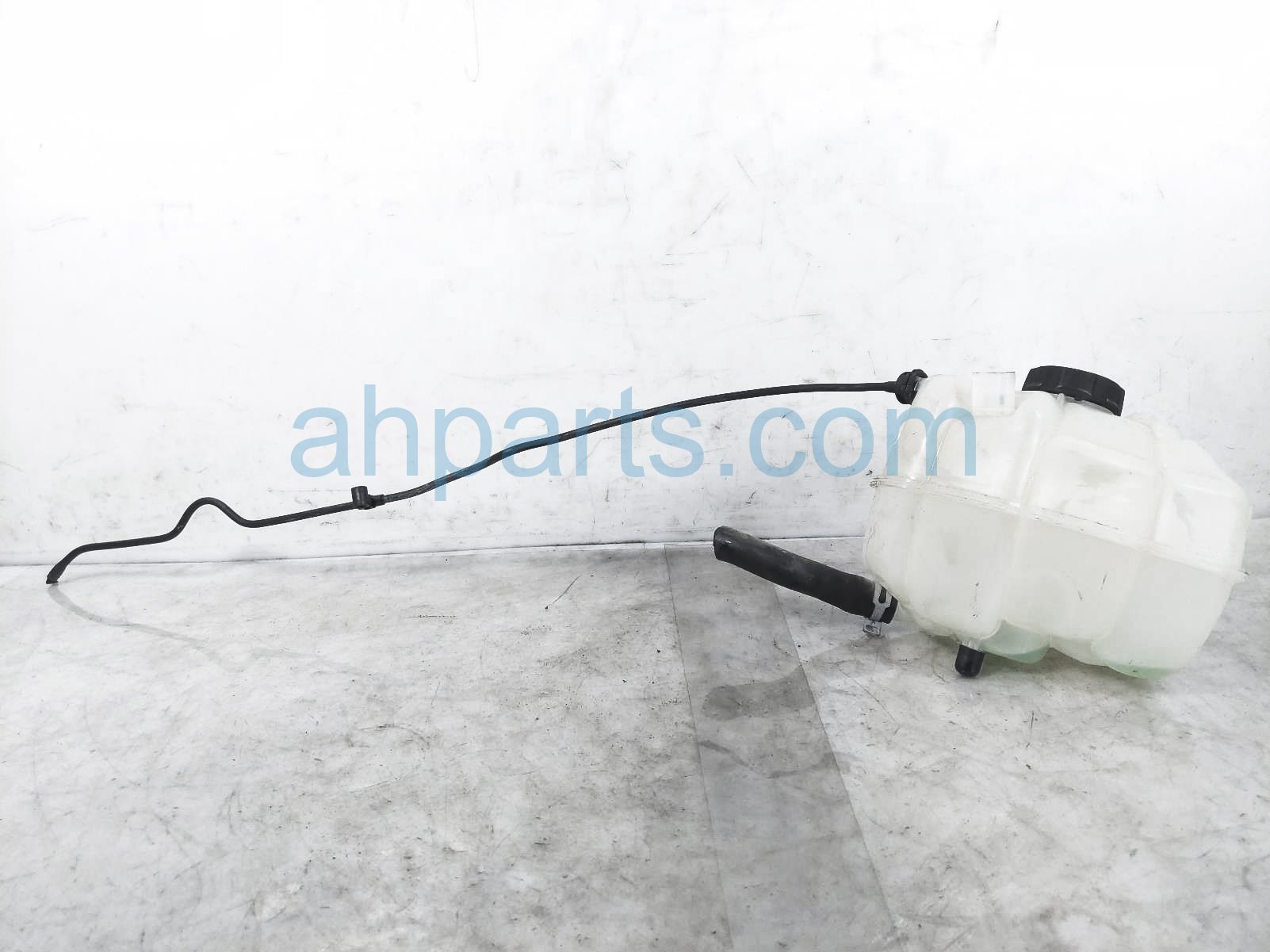 $40 Volvo COOLANT OVERFLOW RESERVOIR TANK $40 Volvo COOLANT OVERFLOW RESERVOIR TANK