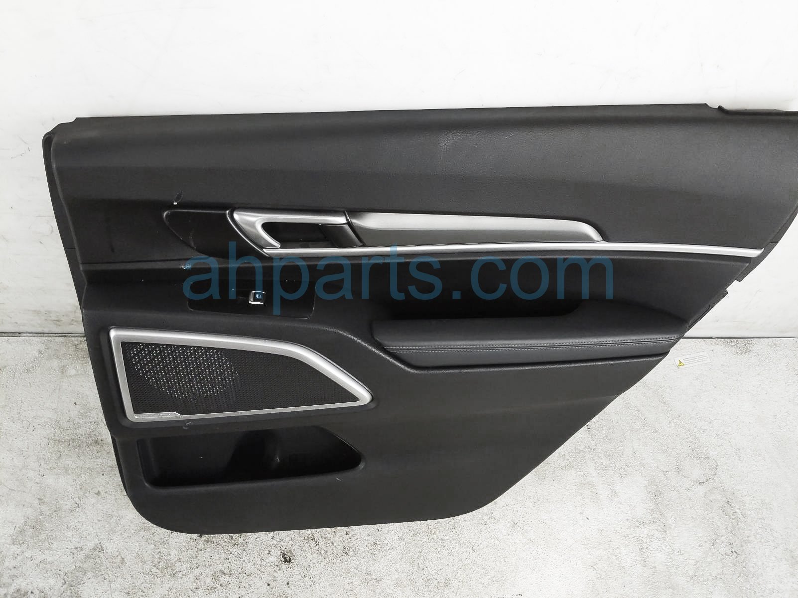 $99 Kia RR/RH INTERIOR DOOR PANEL - BLACK LX $99 Kia RR/RH INTERIOR DOOR PANEL - BLACK LX