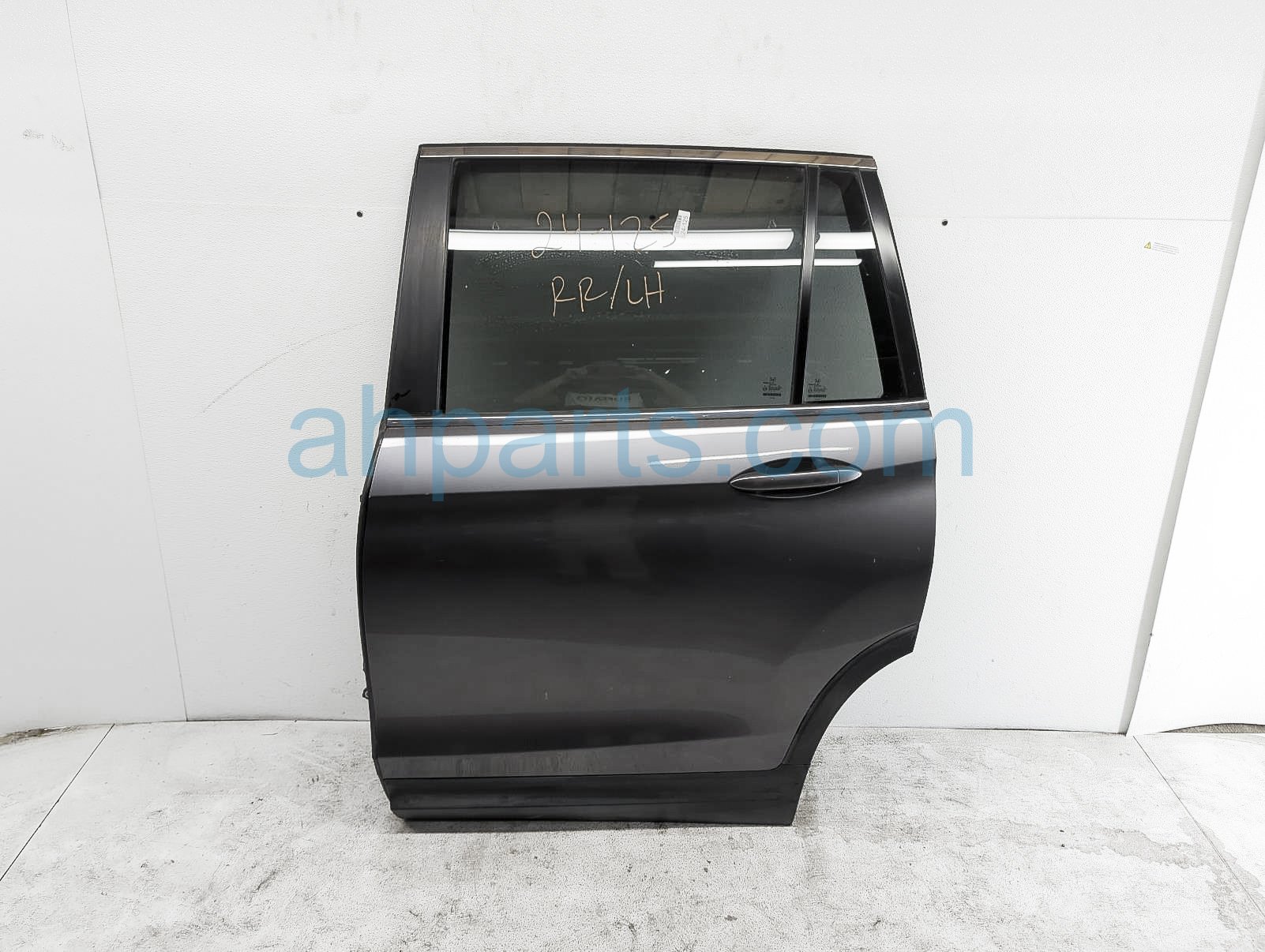 $825 Honda RR/LH DOOR - GREY - NO INSIDE TRIM $825 Honda RR/LH DOOR - GREY - NO INSIDE TRIM