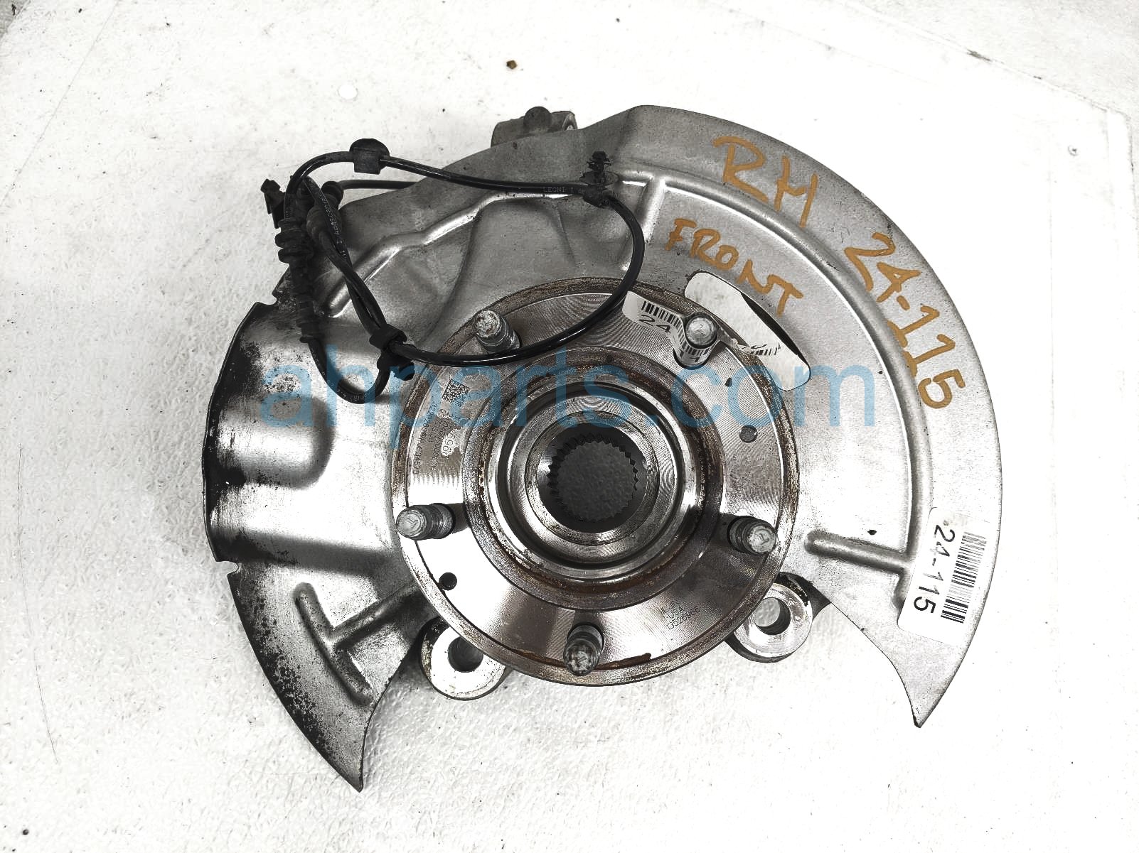 $85 Chevy FR/RH SPINDLE KNUCKLE W/HUB ASSY $85 Chevy FR/RH SPINDLE KNUCKLE W/HUB ASSY