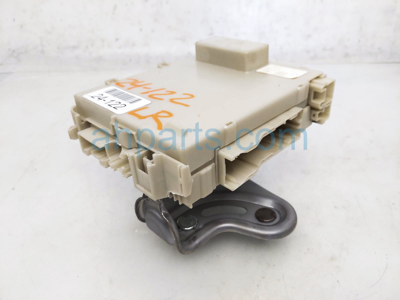 TRUNK FUSE / JUNCTION BOX