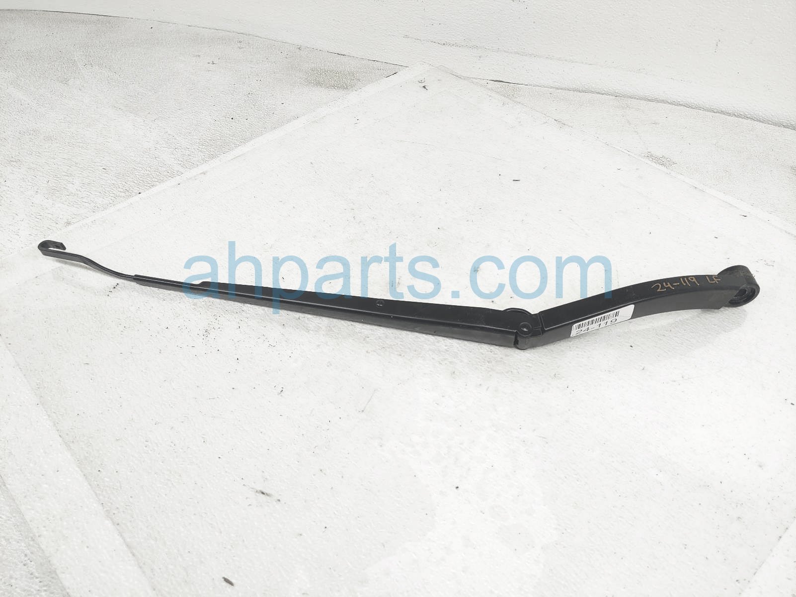 $49 Toyota LH SIDE WINDSHIELD WIPER ARM $49 Toyota LH SIDE WINDSHIELD WIPER ARM