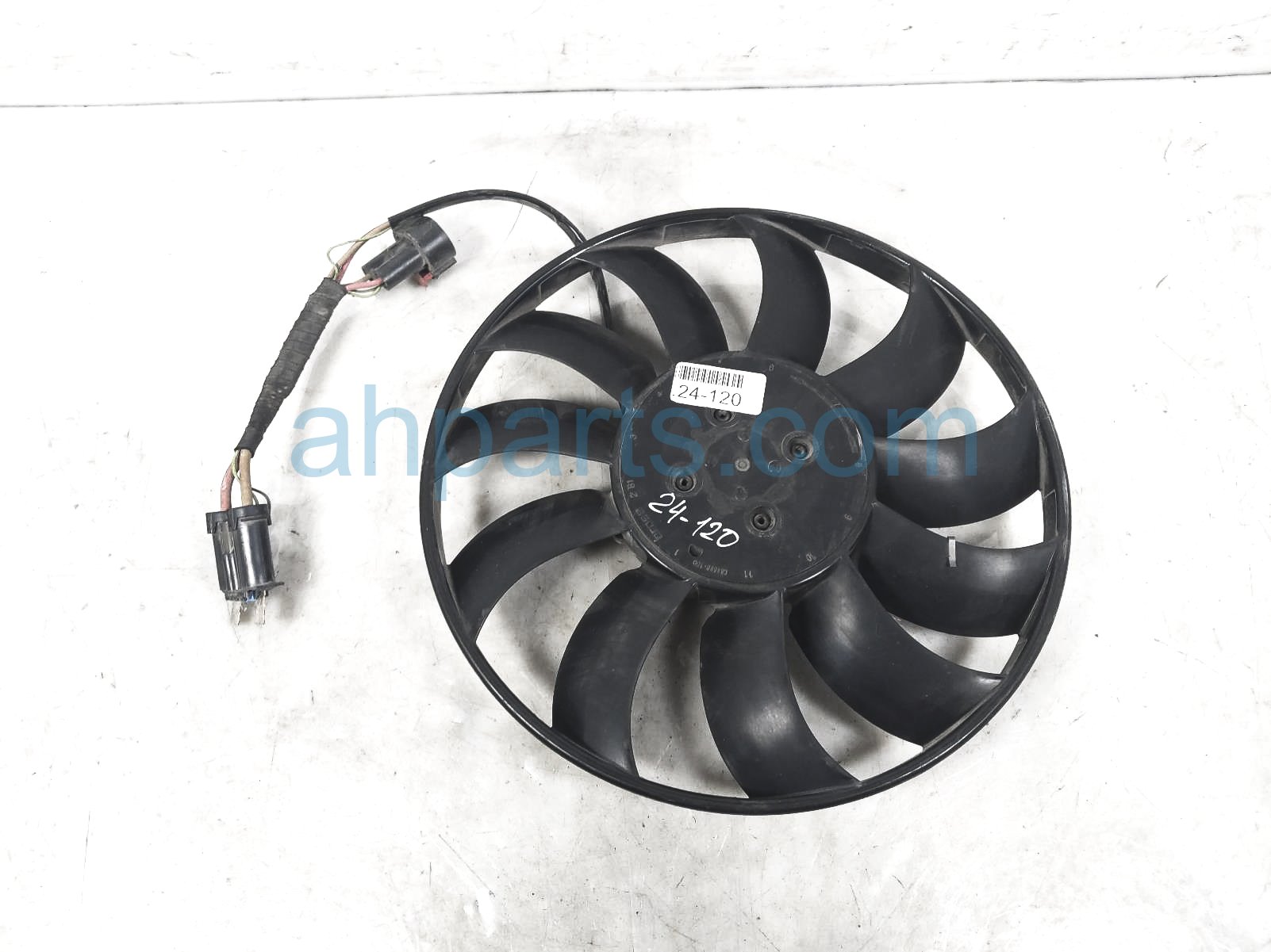 $75 Volkswagen LEFT FAN BLADE W/ MOTOR ONLY - 2.0L $75 Volkswagen LEFT FAN BLADE W/ MOTOR ONLY - 2.0L