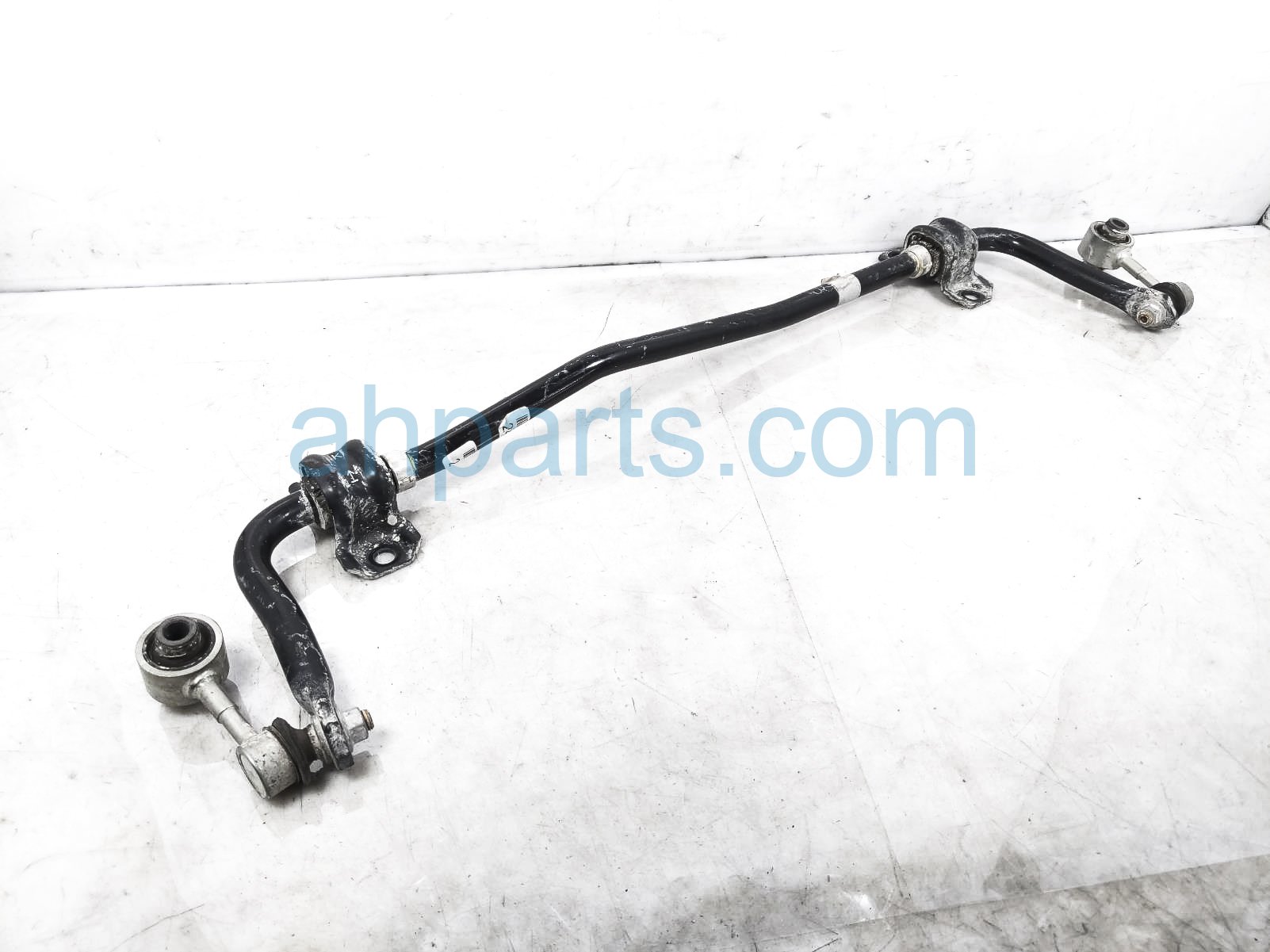 $99 Toyota REAR STABILIZER / SWAY BAR W/LINKS