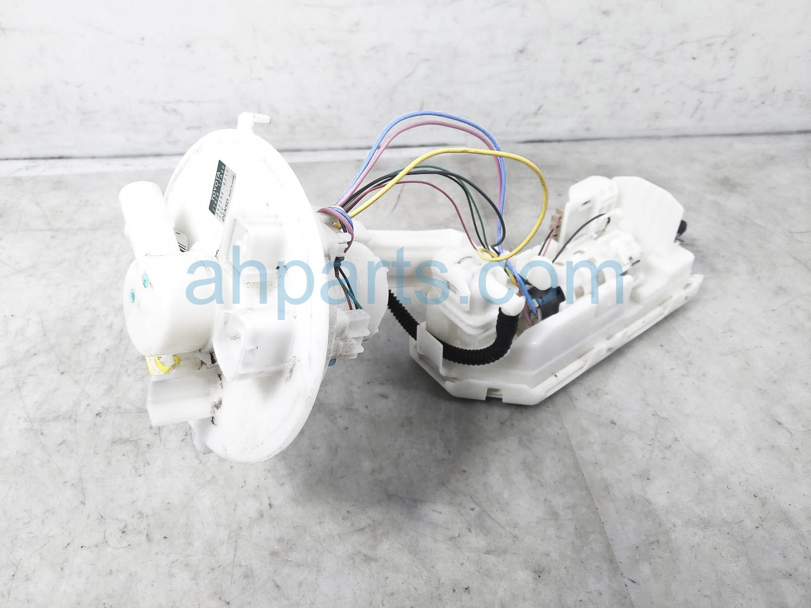 $130 Toyota GAS / FUEL PUMP (TANK MOUNTED) $130 Toyota GAS / FUEL PUMP (TANK MOUNTED)