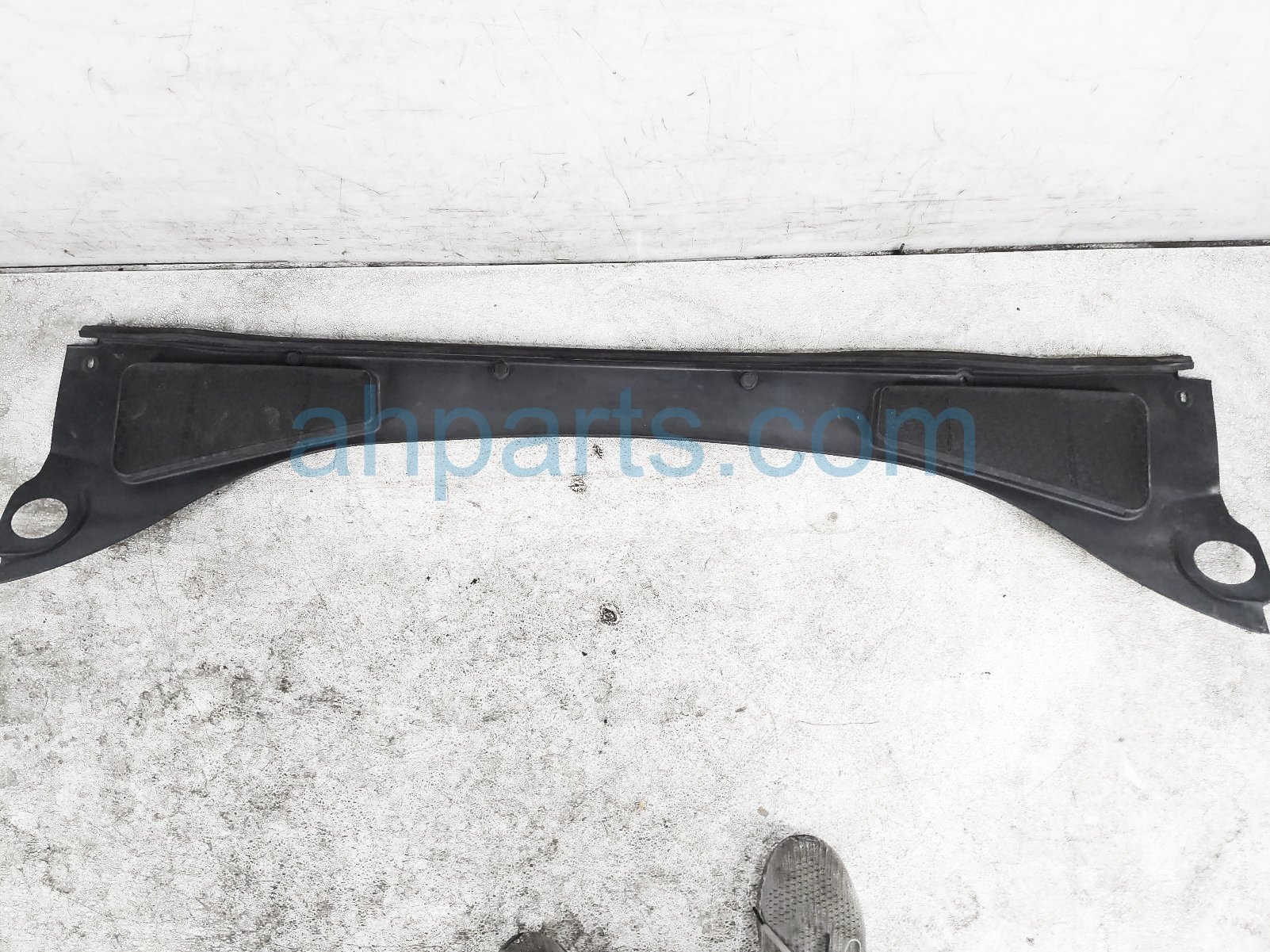 $50 Ford WINDSHIELD COWL PLASTIC PANEL - SE