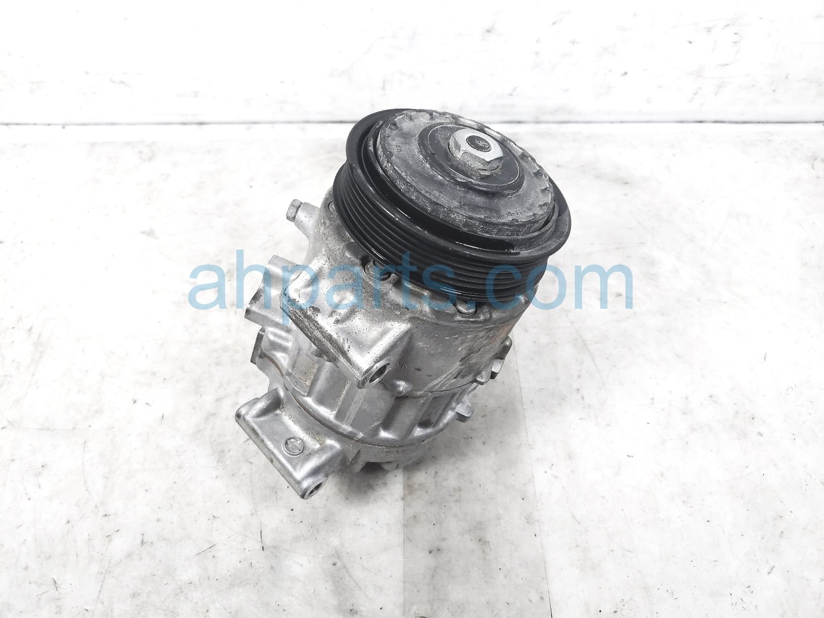 $99 Toyota AC PUMP / COMPRESSOR UNIT - 47K $99 Toyota AC PUMP / COMPRESSOR UNIT - 47K