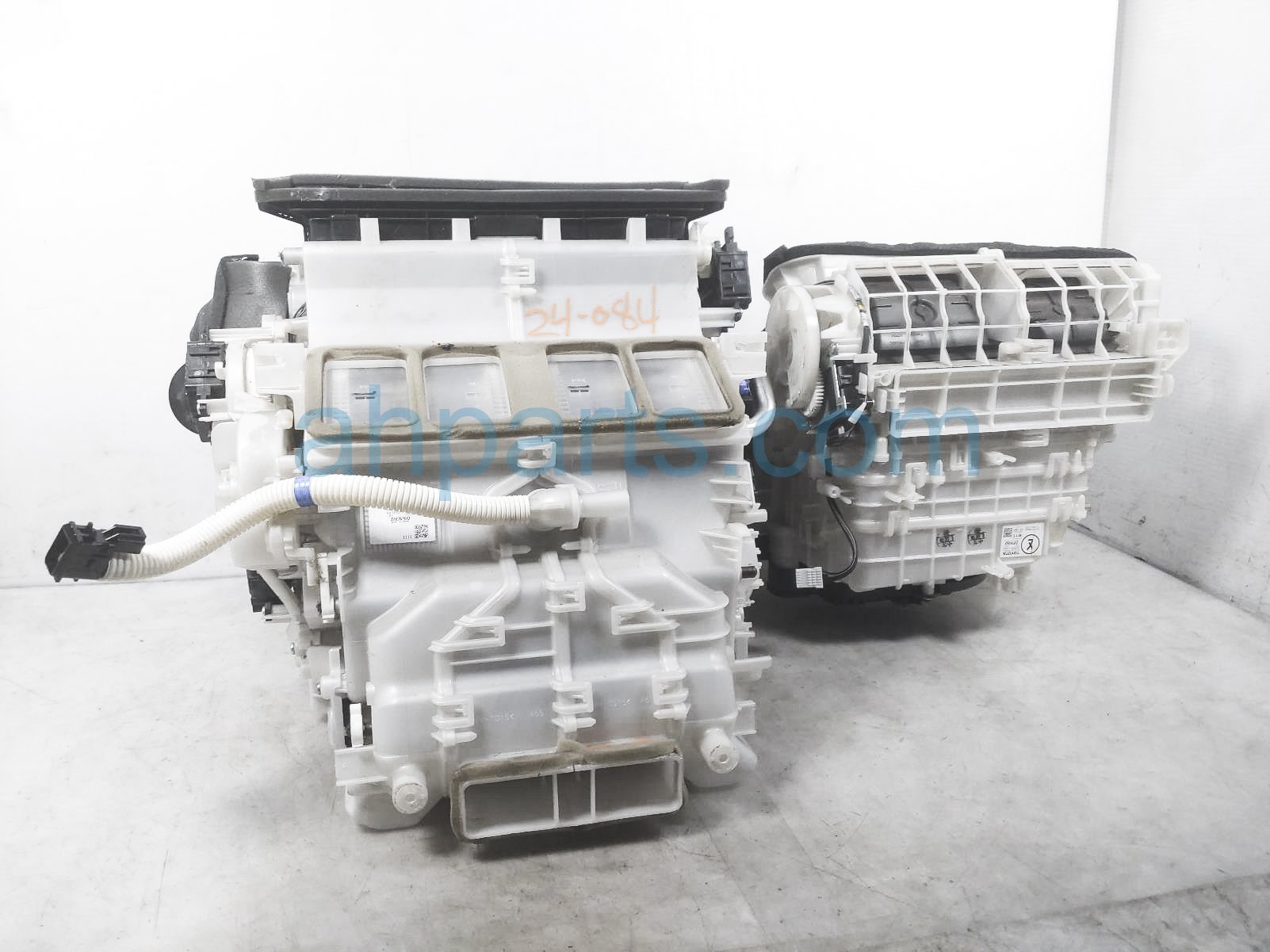 Sold 2017 Lexus Rc350 Blower Motor W/heater Core Assy 87130 30822 Replacement Sold 2017 Lexus Rc350 Blower Motor W/heater Core Assy 87130 30822 Replacement thumbnail