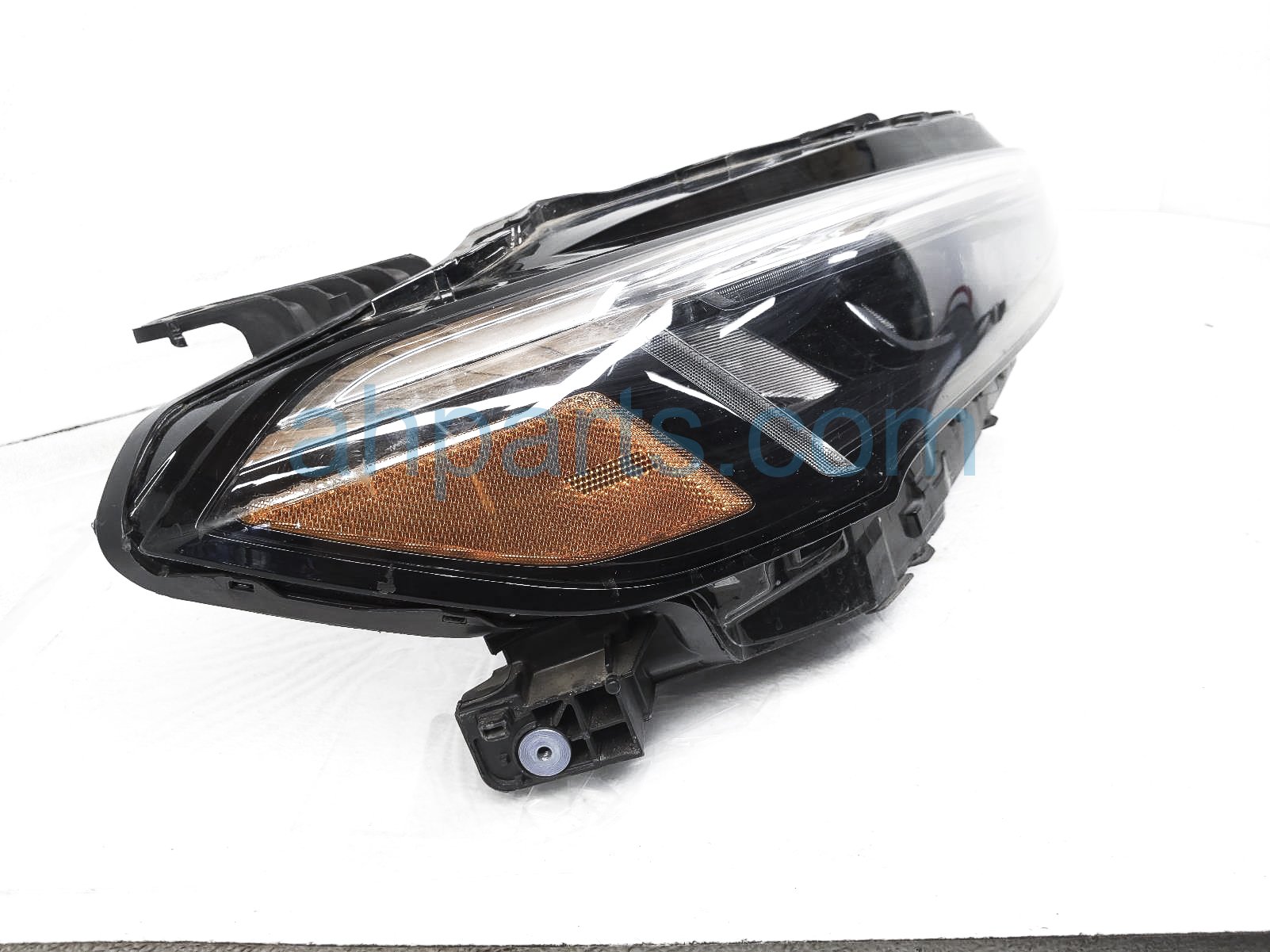 $599 Honda RH HEADLAMP / LIGHT - SPORT