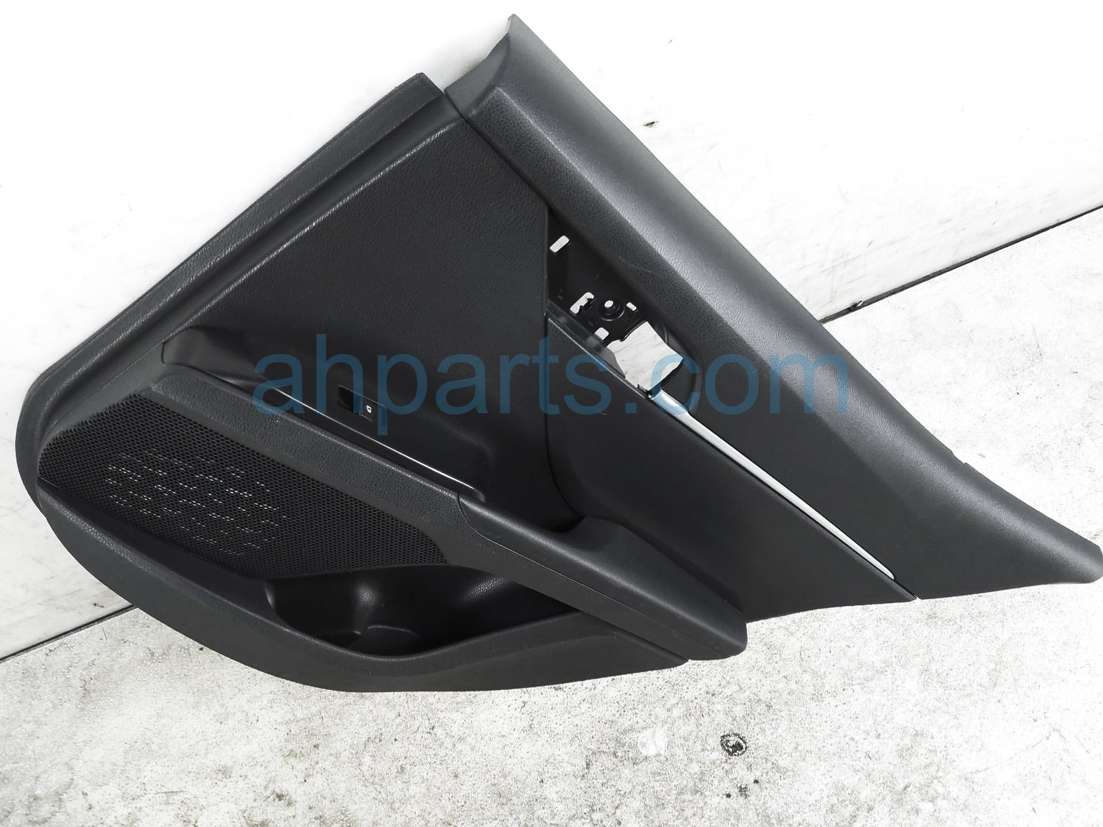$99 Toyota RR/RH INTERIOR DOOR PANEL - BLACK LE $99 Toyota RR/RH INTERIOR DOOR PANEL - BLACK LE