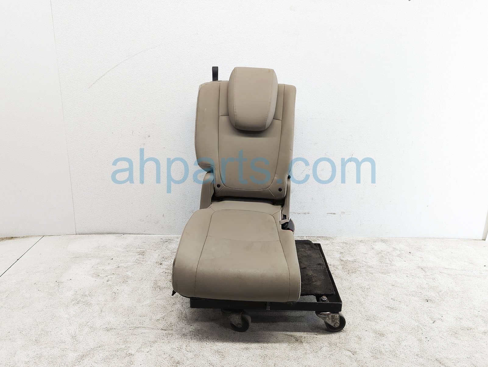 $225 Honda 3RD ROW RH SEAT - TAN LEATHER