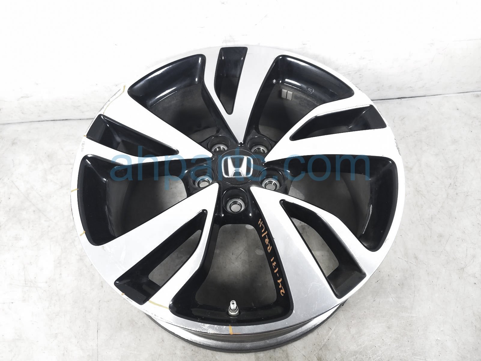 $279 Honda RR/LH WHEEL / RIM - LIGHT CURB $279 Honda RR/LH WHEEL / RIM - LIGHT CURB