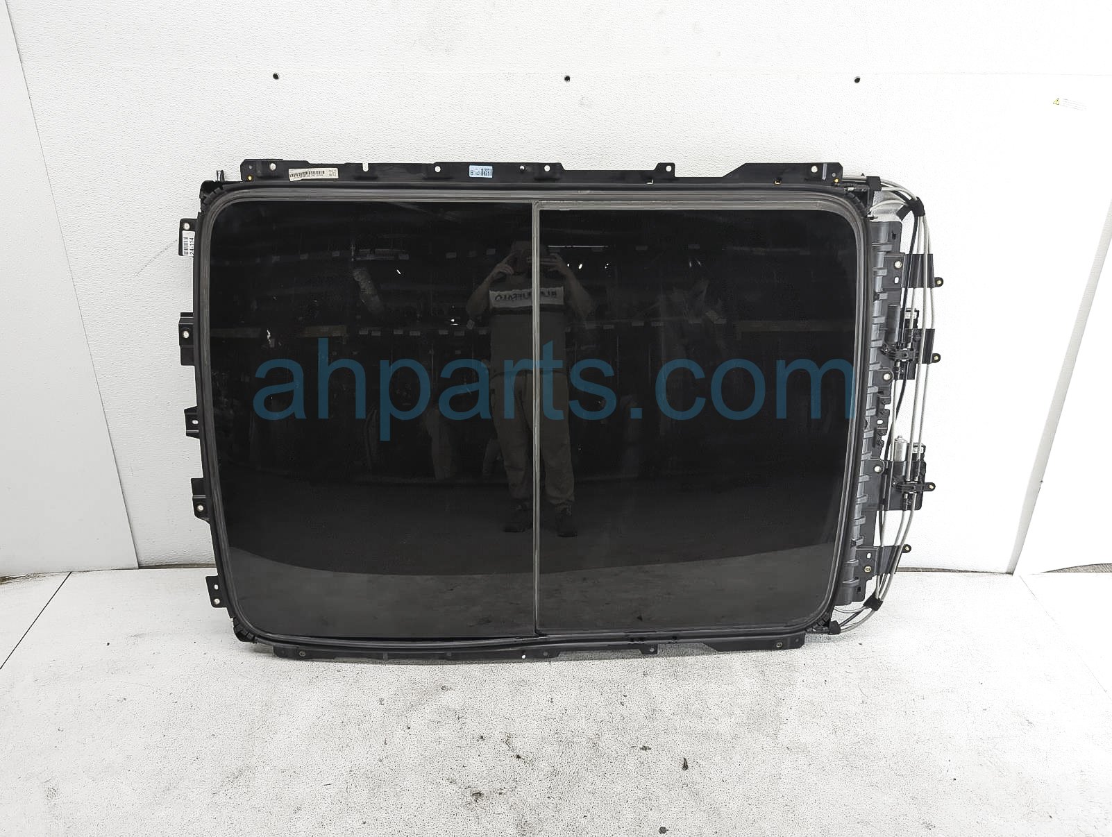 $400 Acura FRONT + REAR SUNROOF W/PANEL ASSY $400 Acura FRONT + REAR SUNROOF W/PANEL ASSY