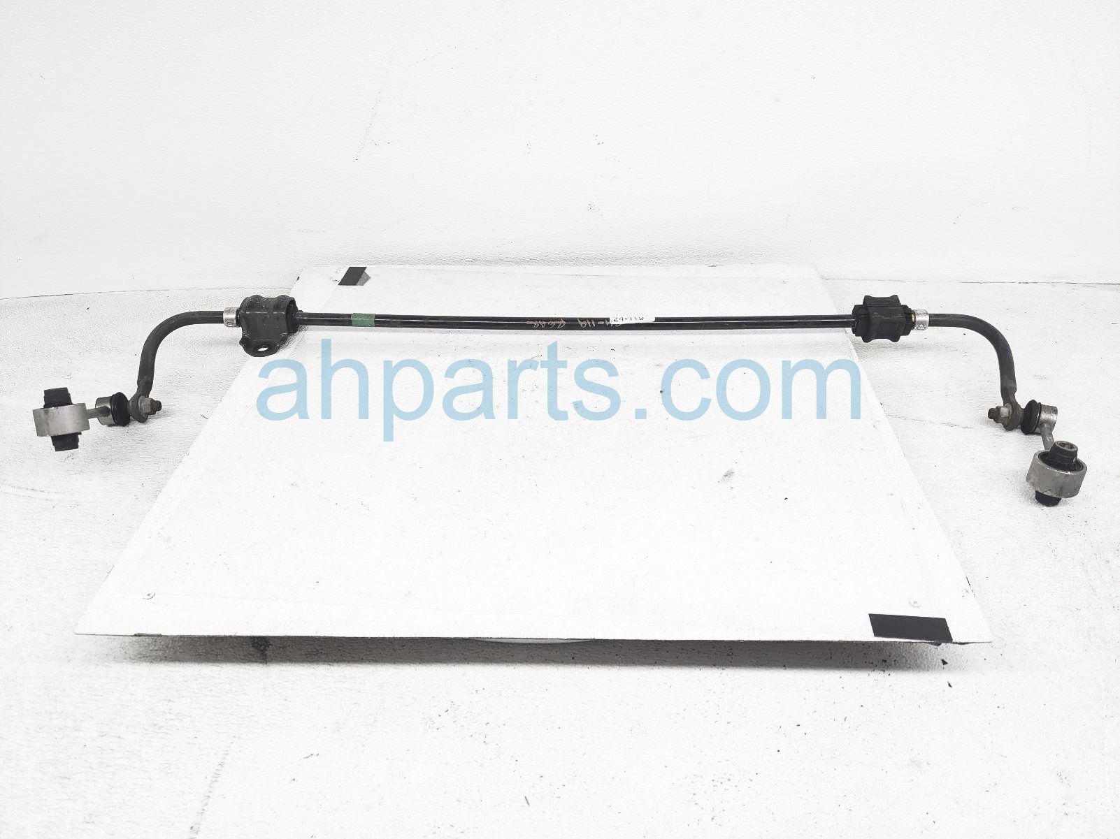 $45 Toyota REAR STABILIZER / SWAY BAR W/LINKS $45 Toyota REAR STABILIZER / SWAY BAR W/LINKS