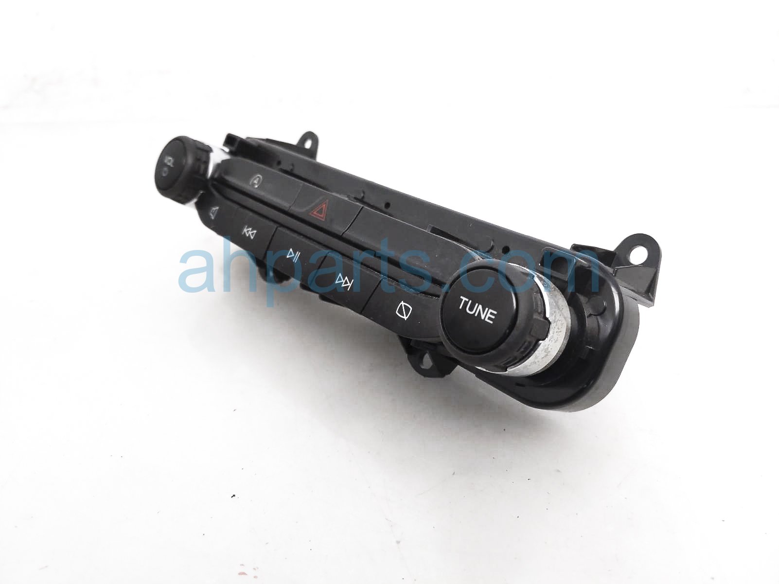 $95 Ford AUDIO / RADIO CONTROL PANEL ASSY $95 Ford AUDIO / RADIO CONTROL PANEL ASSY