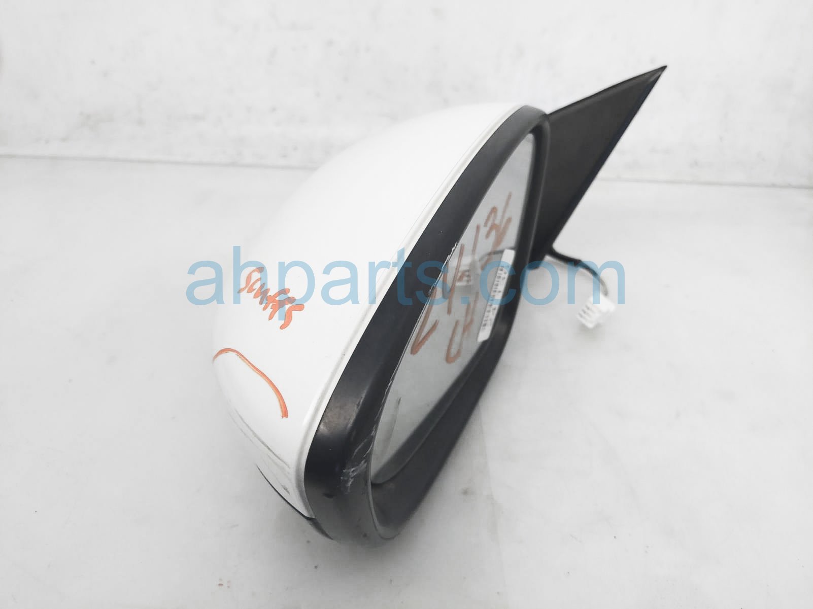 $200 Honda LH SIDE VIEW MIRROR - WHITE $200 Honda LH SIDE VIEW MIRROR - WHITE
