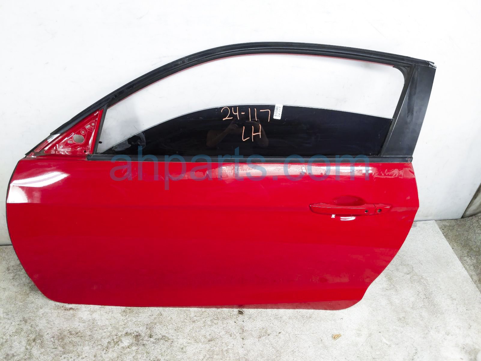 $800 Honda LH DOOR - RED - CPE - NO MIRROR/TRIM