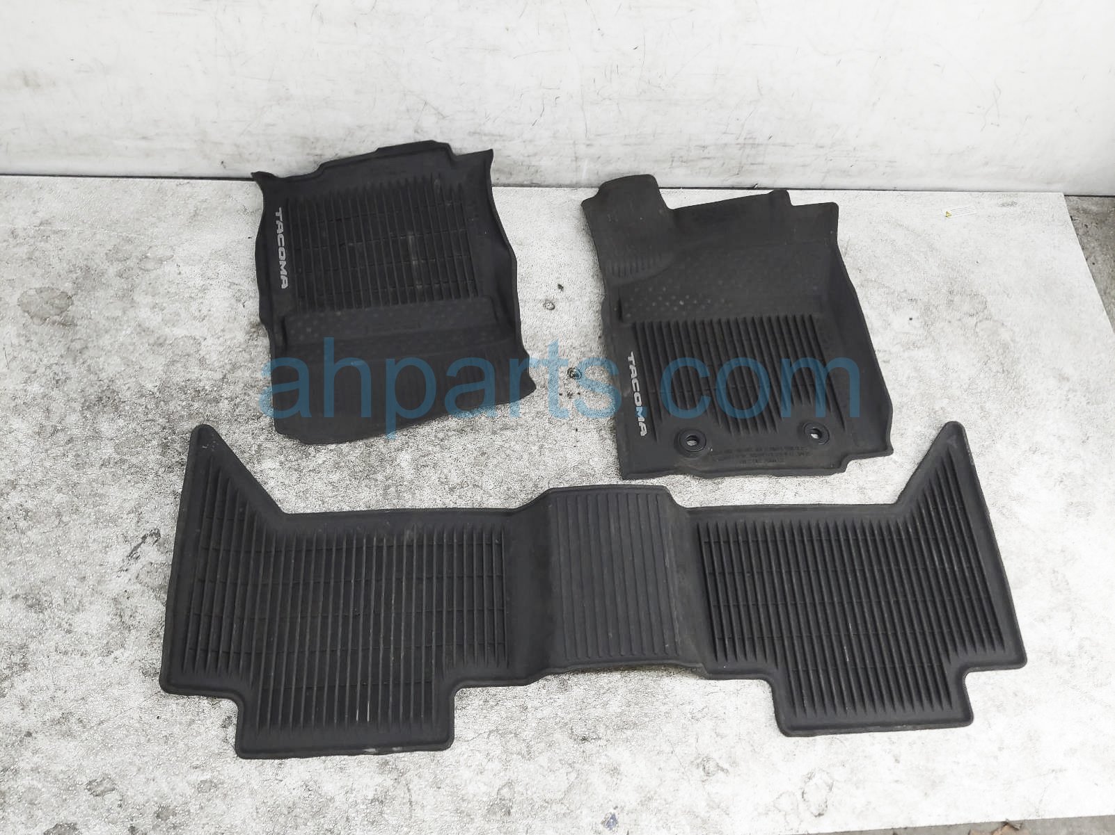 Sold 2017 Toyota Tacoma Set Of 3 All Weather Floor Mats Blk PT908 35160 20 Replacement Sold 2017 Toyota Tacoma Set Of 3 All Weather Floor Mats Blk PT908 35160 20 Replacement