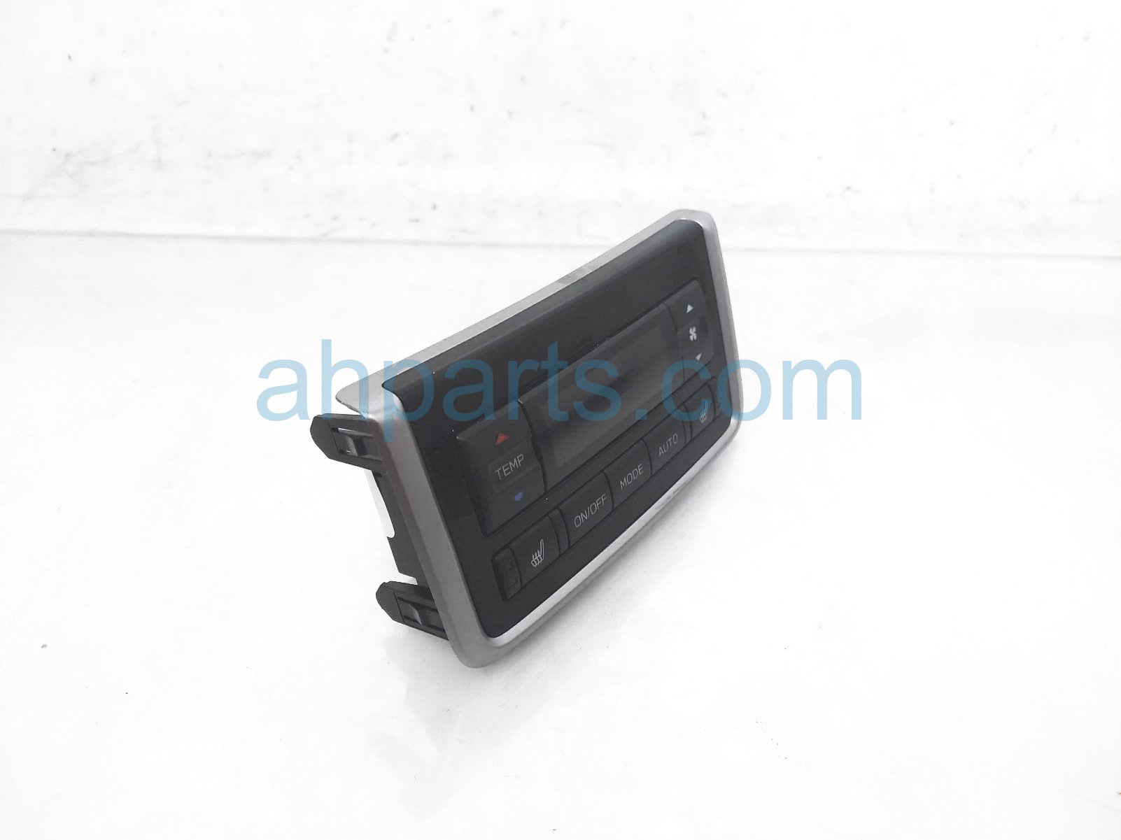 $60 Subaru REAR HEATER/AC CLIMATE CONTROLS $60 Subaru REAR HEATER/AC CLIMATE CONTROLS