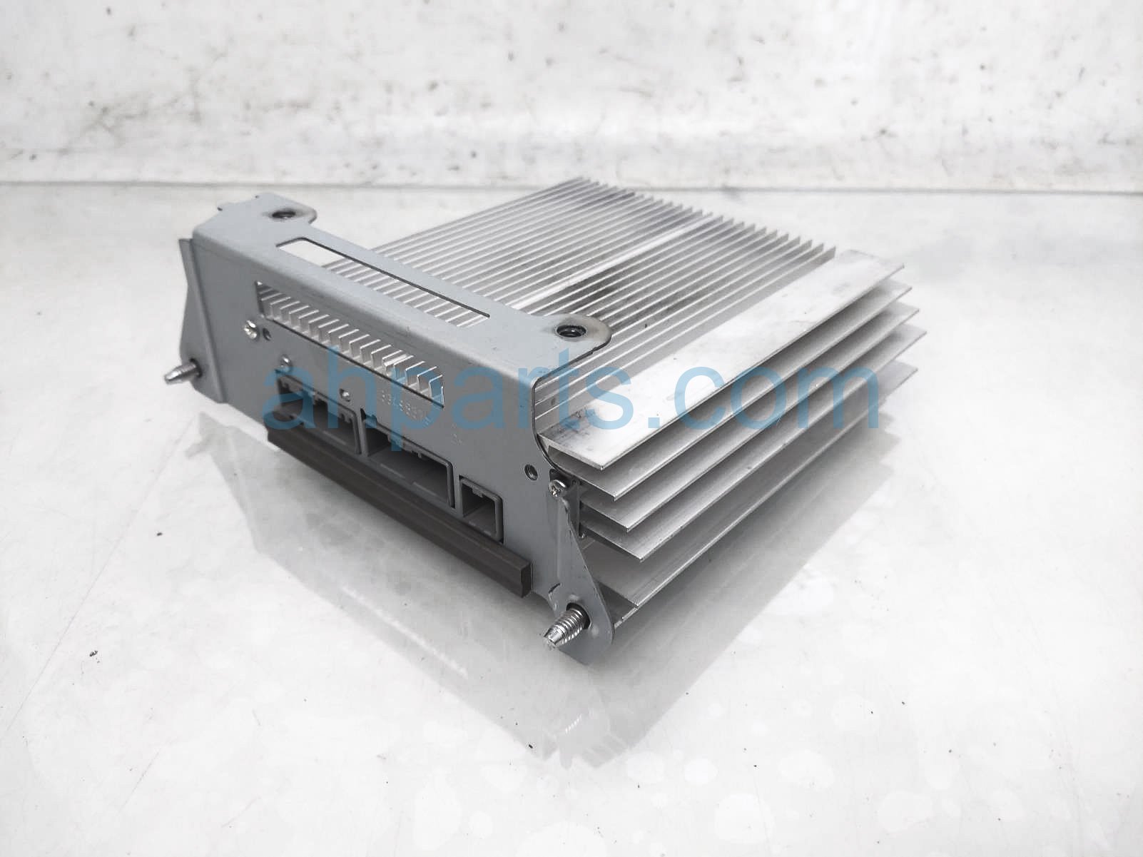 $125 Acura AUDIO AMPLIER UNIT - ADVANCED PKG $125 Acura AUDIO AMPLIER UNIT - ADVANCED PKG