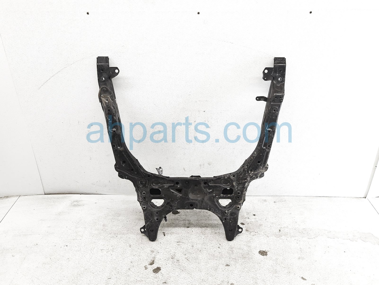 $495 Honda FRONT SUB FRAME / ENGINE CRADLE