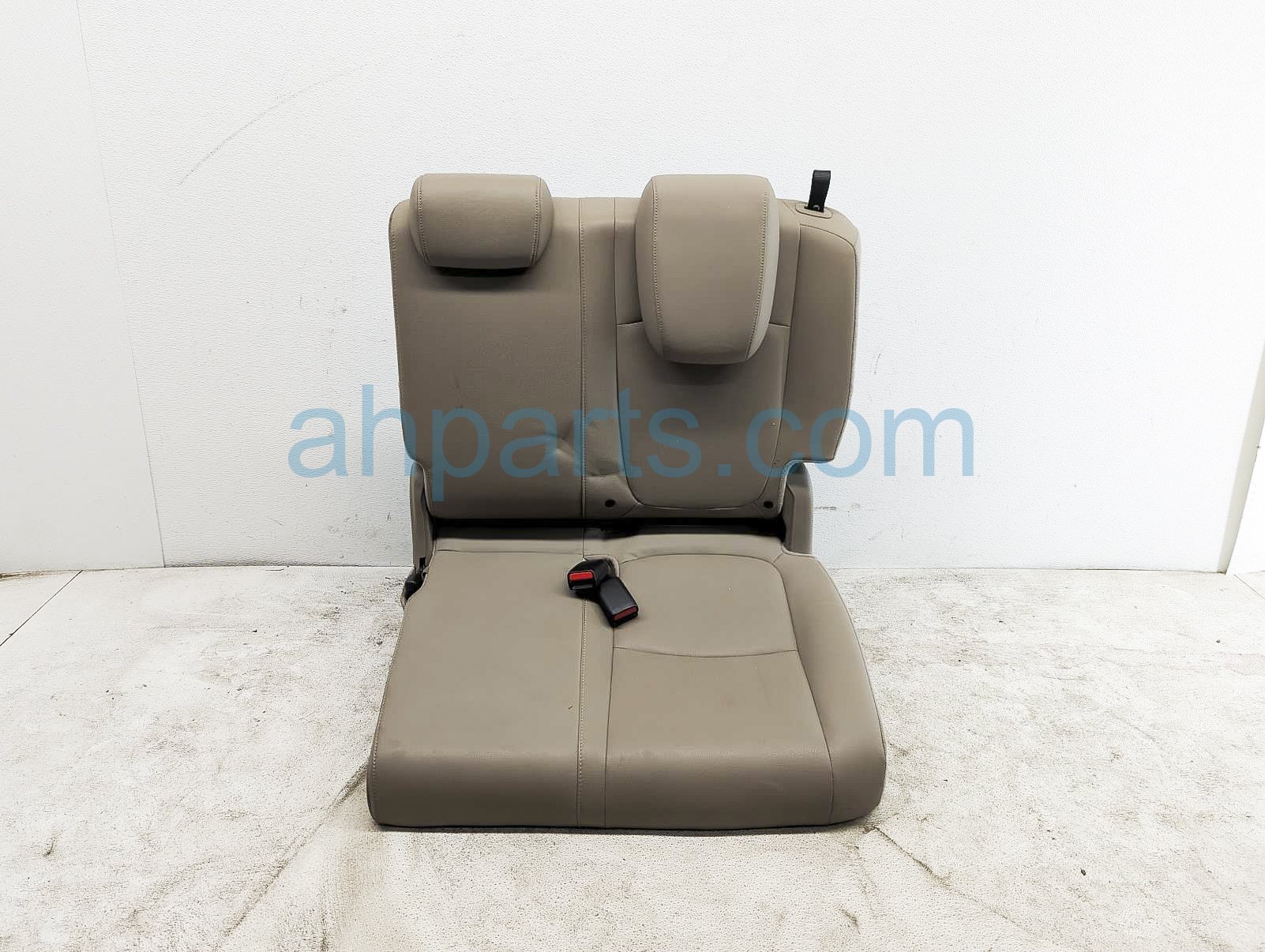 $225 Honda 3RD ROW LH SEAT - TAN LEATHER