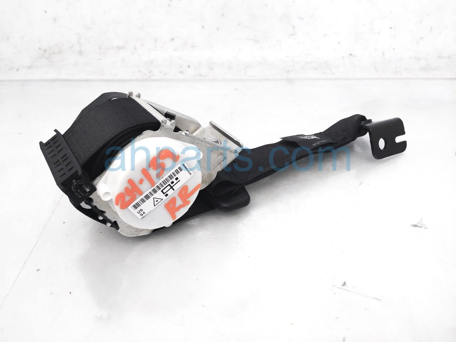 $60 BMW 2ND ROW RH BELT RETRACTOR - BLACK $60 BMW 2ND ROW RH BELT RETRACTOR - BLACK