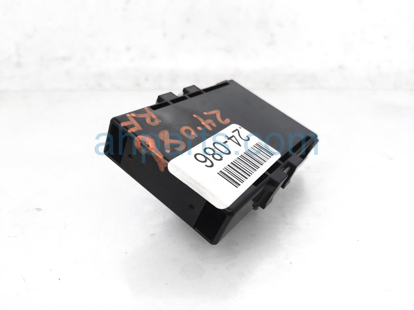 $35 Toyota NETWORK GATEWAY CONTROL MODULE