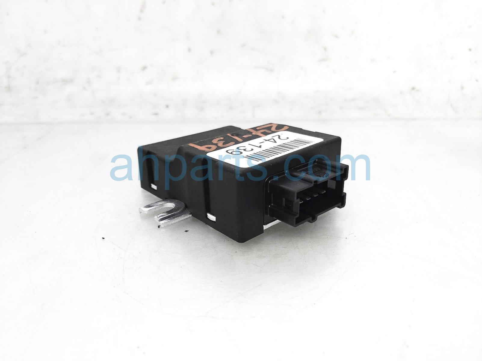 $85 BMW FUEL PUMP CONTROL MODULE- 2.0T - 30K $85 BMW FUEL PUMP CONTROL MODULE- 2.0T - 30K