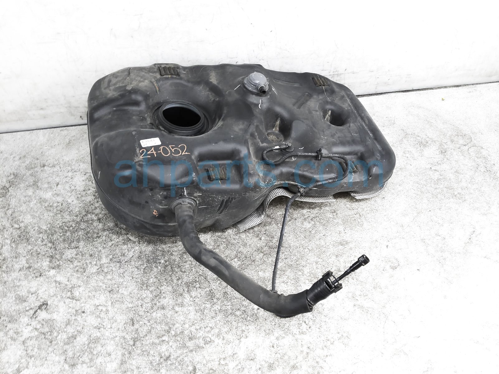 $199 Honda GAS / FUEL TANK