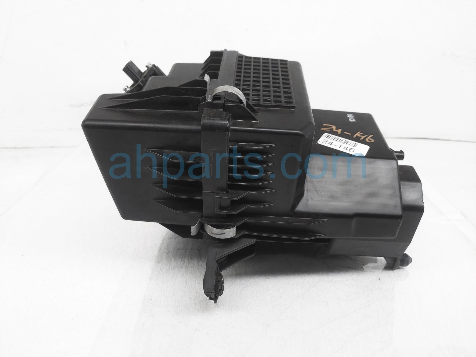 $125 Nissan AIR CLEANER INTAKE BOX $125 Nissan AIR CLEANER INTAKE BOX