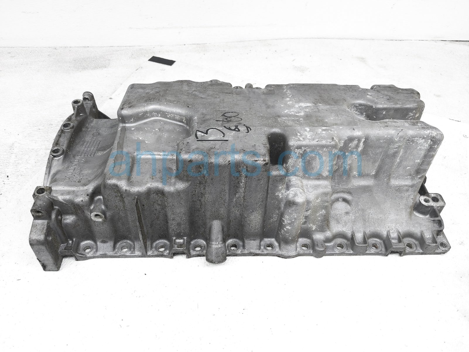 Sold 2013 Volvo S60 Engine Oil Pan 31375244