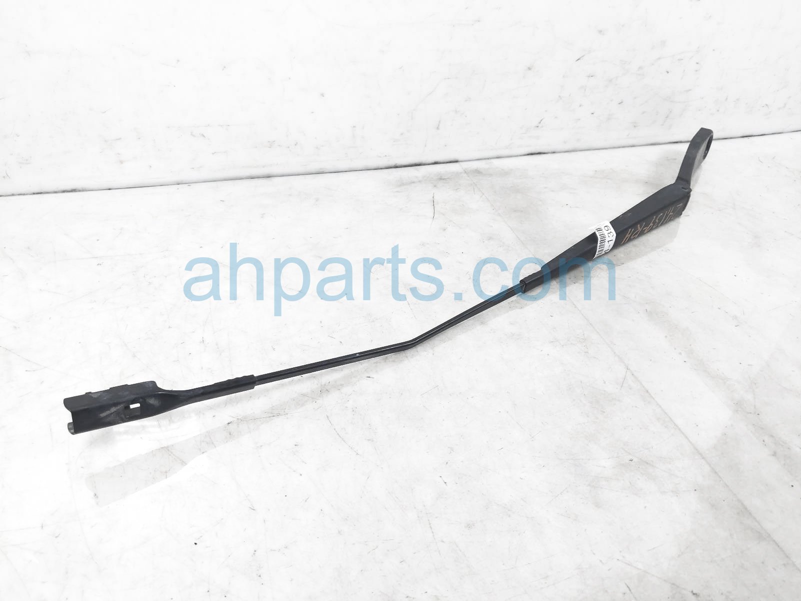 $35 BMW RH WINDSHIELD WIPER ARM $35 BMW RH WINDSHIELD WIPER ARM