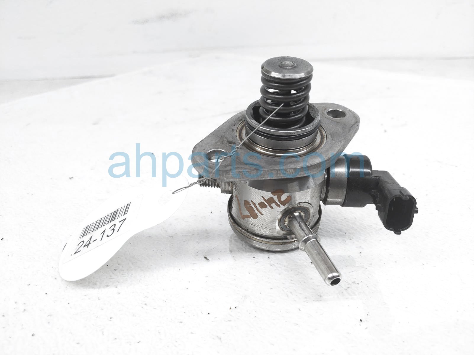 $125 Subaru GAS / FUEL PUMP - MOTOR MTD - 32K $125 Subaru GAS / FUEL PUMP - MOTOR MTD - 32K