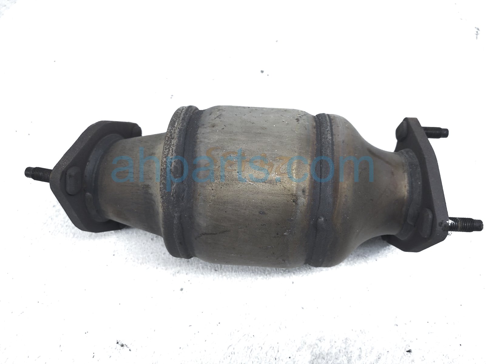 $150 Acura LOWER EXHAUST CONVERTER MANIFOLD $150 Acura LOWER EXHAUST CONVERTER MANIFOLD