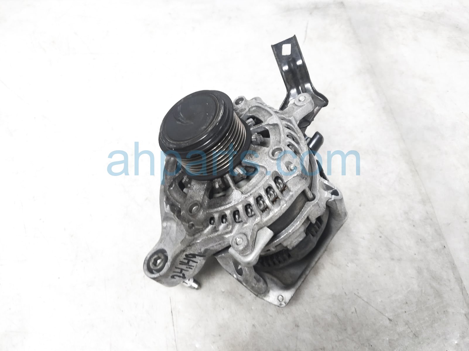 $120 Acura ALTERNATOR / GENERATOR $120 Acura ALTERNATOR / GENERATOR