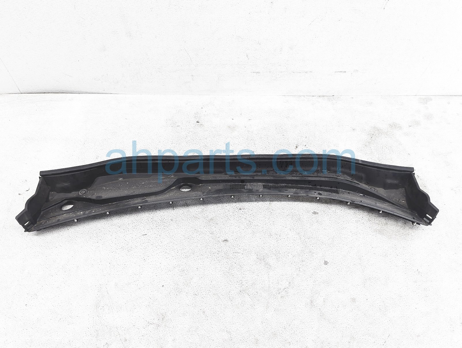 $50 Nissan WINDSHIELD COWL ASSY $50 Nissan WINDSHIELD COWL ASSY