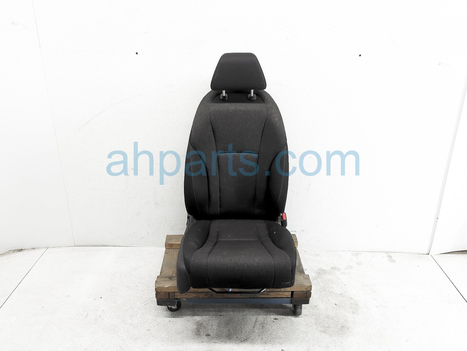 $375 Honda FR/RH SEAT - BLACK CLOTH