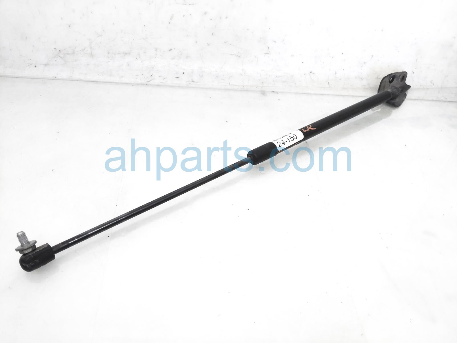 $15 Ford LH TAILGATE STRUT / LIFT CYLINDER $15 Ford LH TAILGATE STRUT / LIFT CYLINDER