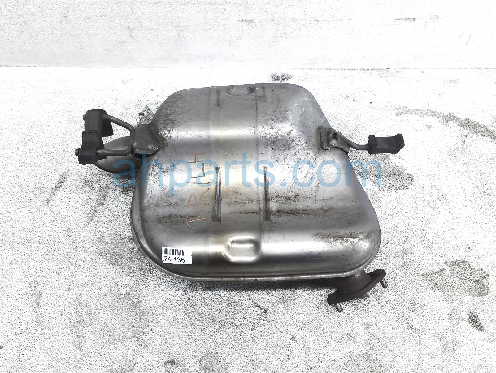 $99 Honda LH EXHAUST MUFFLER $99 Honda LH EXHAUST MUFFLER